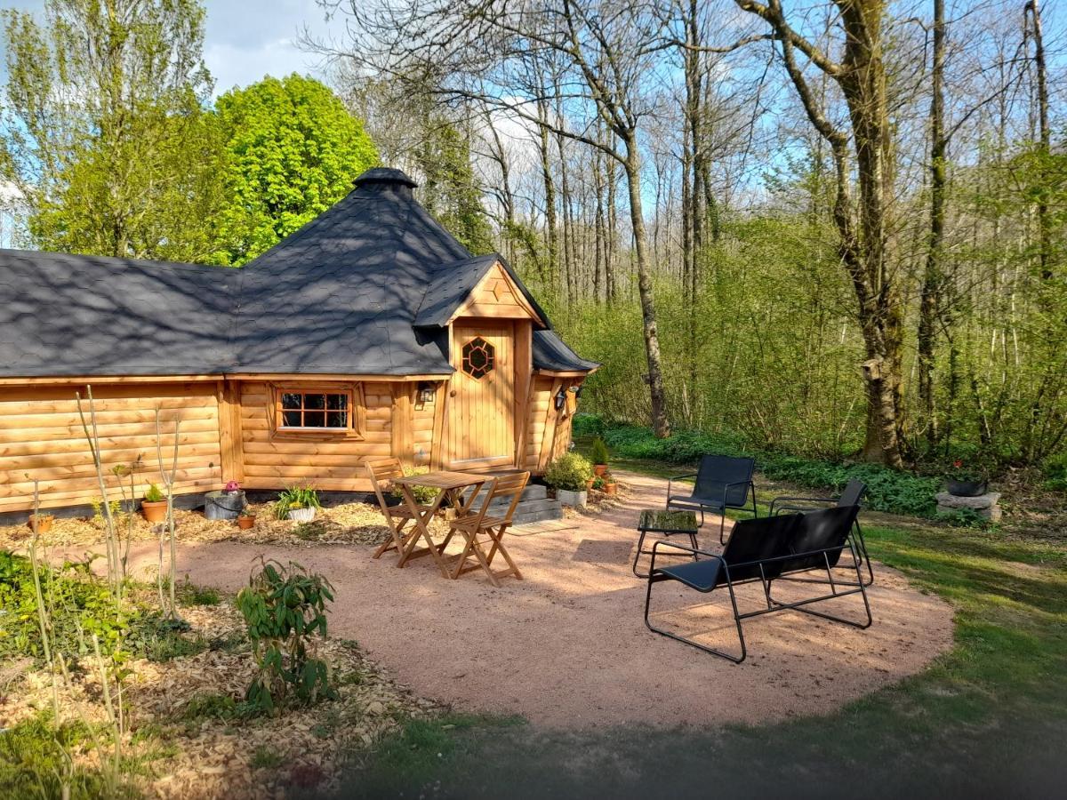 Hotel A l'orée du Cèdre Pouzauges Exterior foto