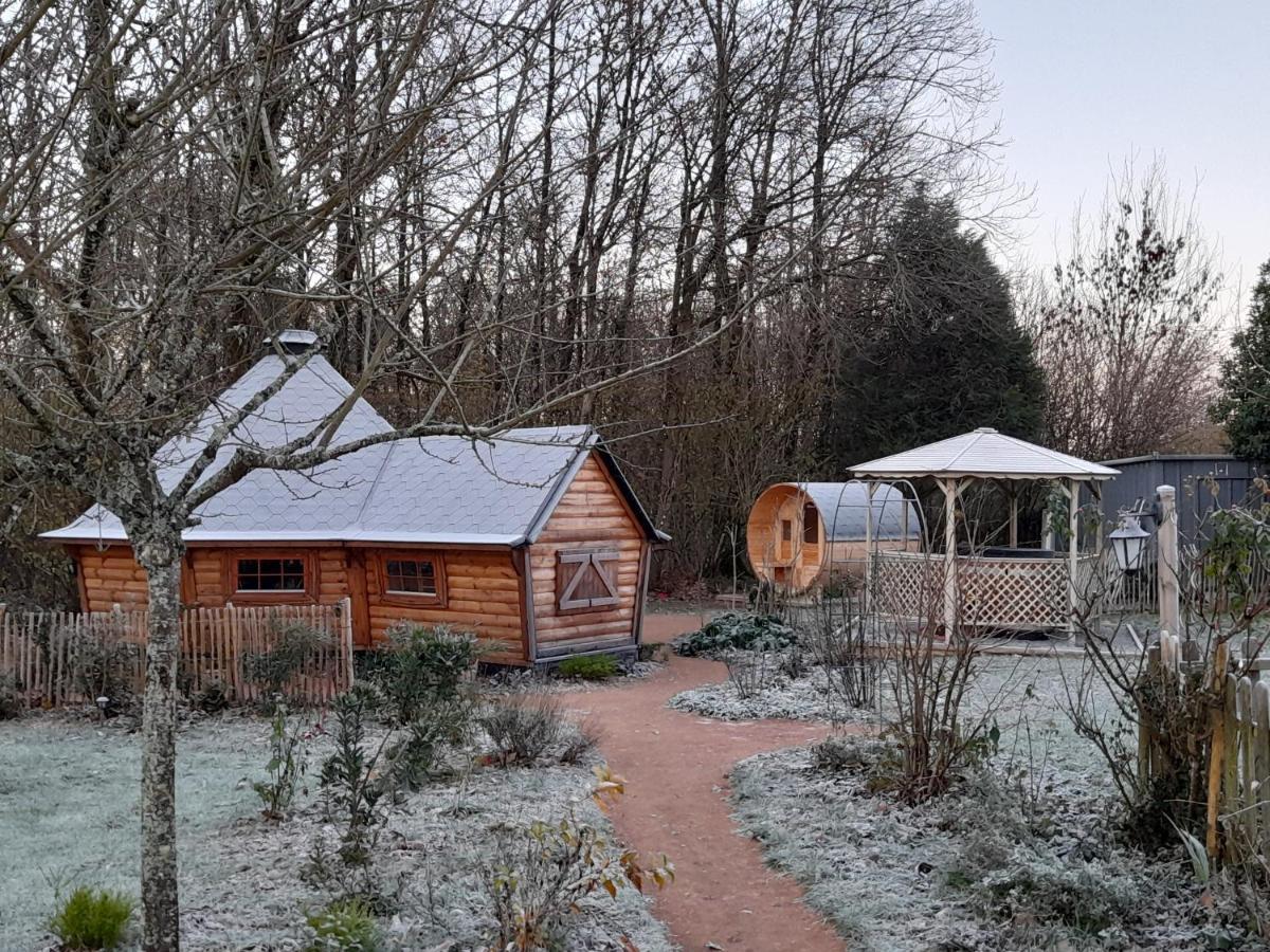 Hotel A l'orée du Cèdre Pouzauges Exterior foto